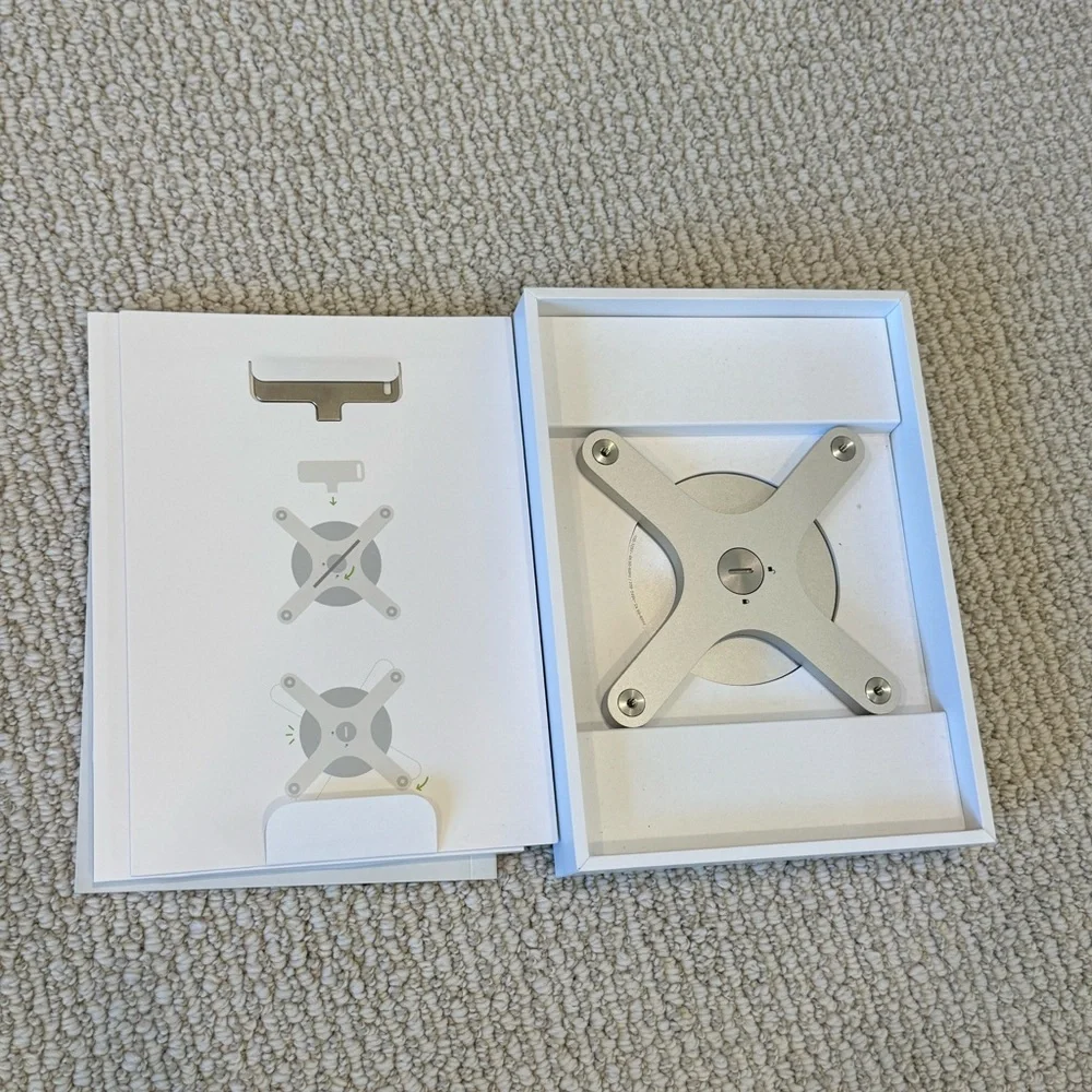 Apple Vesa mount adapter